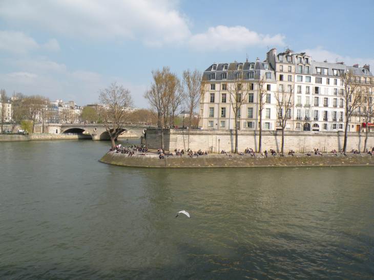  mois d'avril au bord de la Seine